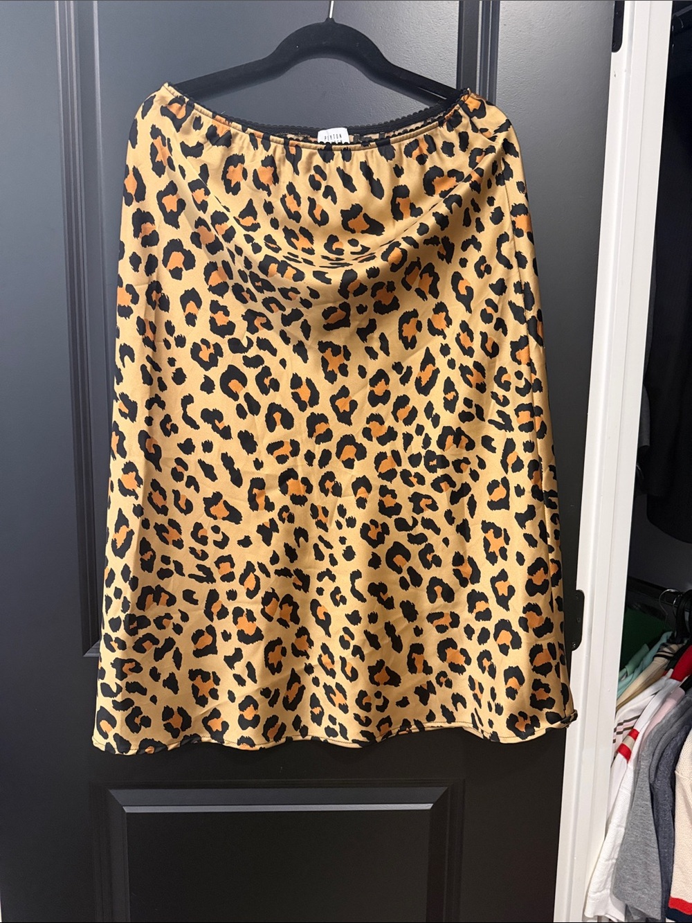 Evereve Leopard Print Satin A-Line Skirt - Tan & Black